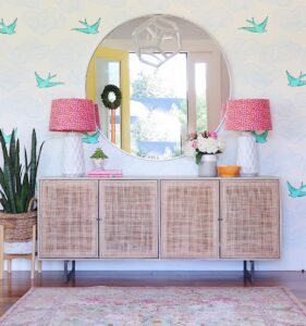 Hallway-Decor-Ideas-Let-the-Mirror-Shine