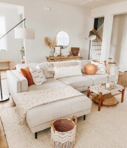 white-couch-white-rug