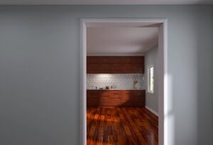 Paint-colors-that-go-with-red-oak