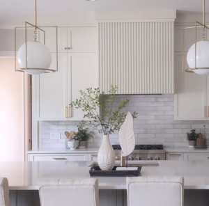 Best-SHERWIN-WILLIAMS-shell-white-paint-colors-for-low-light-rooms