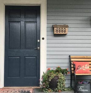 bm-hale-navy-front-door