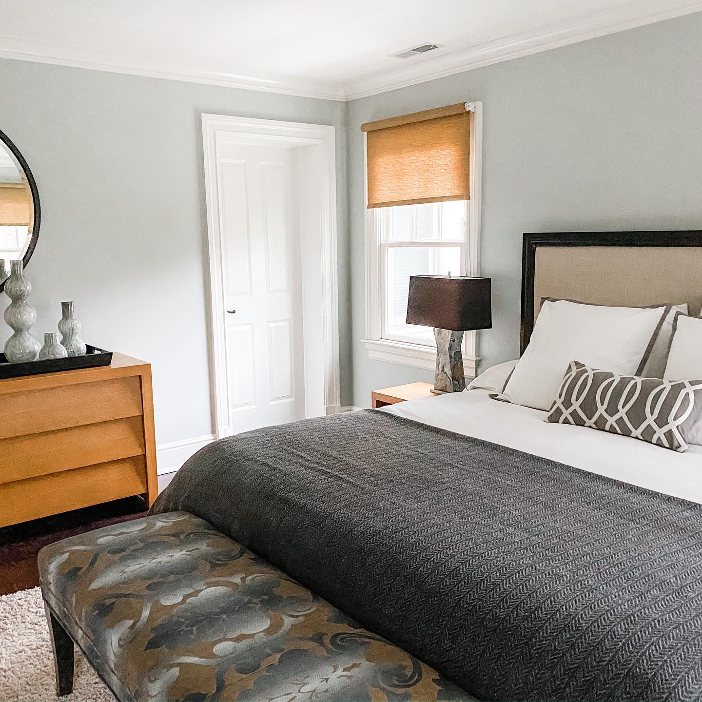 12 BEST Benjamin Moore Paint Colors For a South-Facing Room - NISH