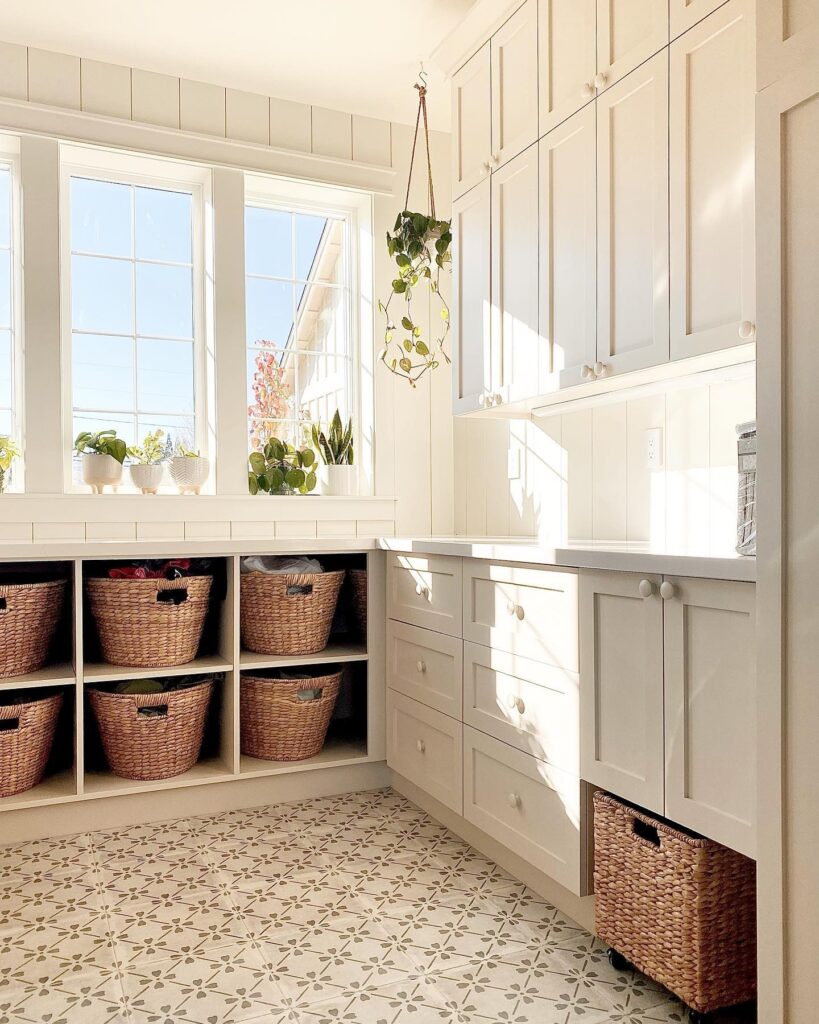 benjamin-moore-swiss-coffee